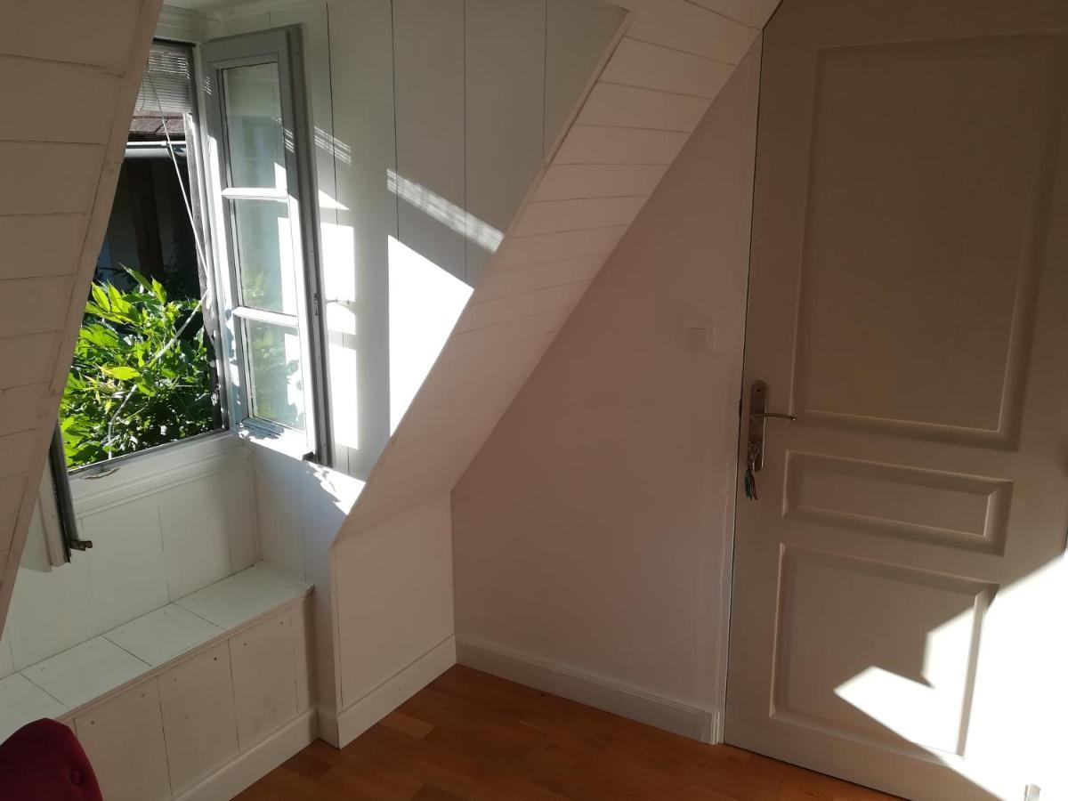 Garlin De L'Autre Cote Bed & Breakfast エクステリア 写真