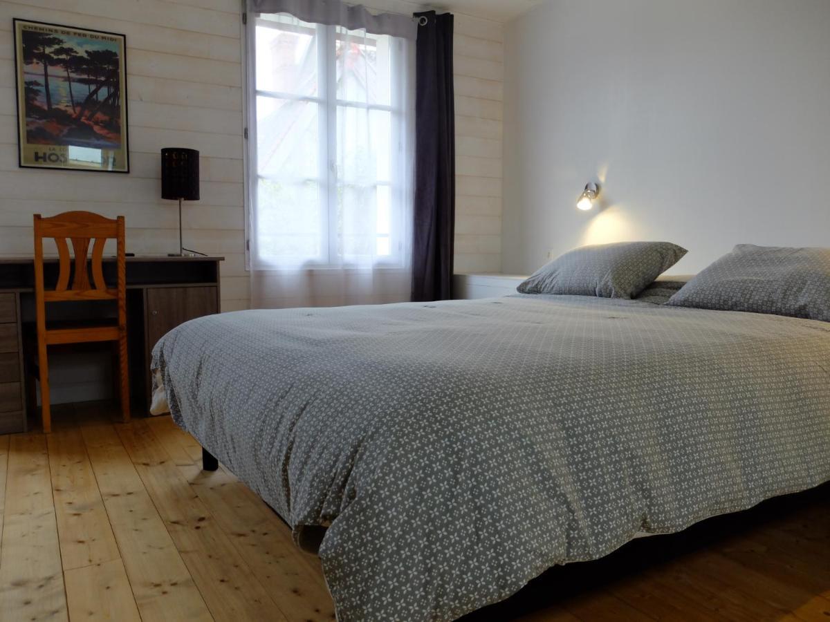 Garlin De L'Autre Cote Bed & Breakfast エクステリア 写真